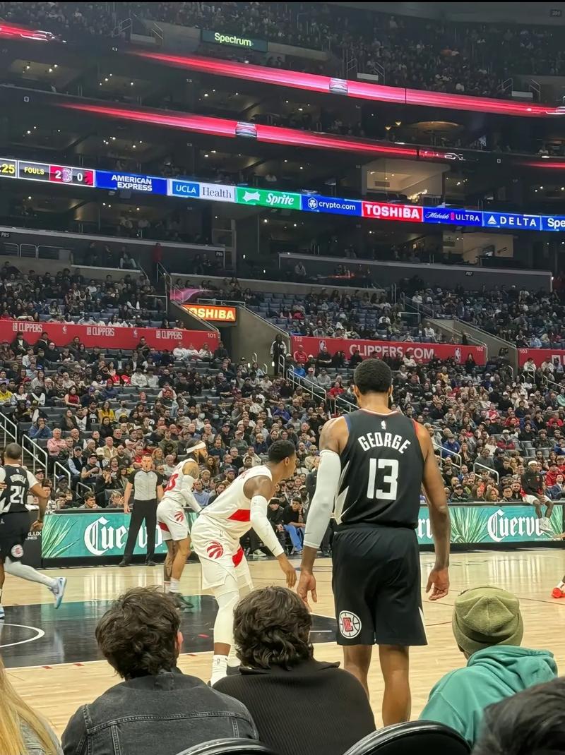 环足奖年度最佳总监候选：坎波斯、爱德华兹&理查德-休斯在列（环足奖年度最佳总监提名公布：坎波斯、爱德华兹、理查德-休斯入围）