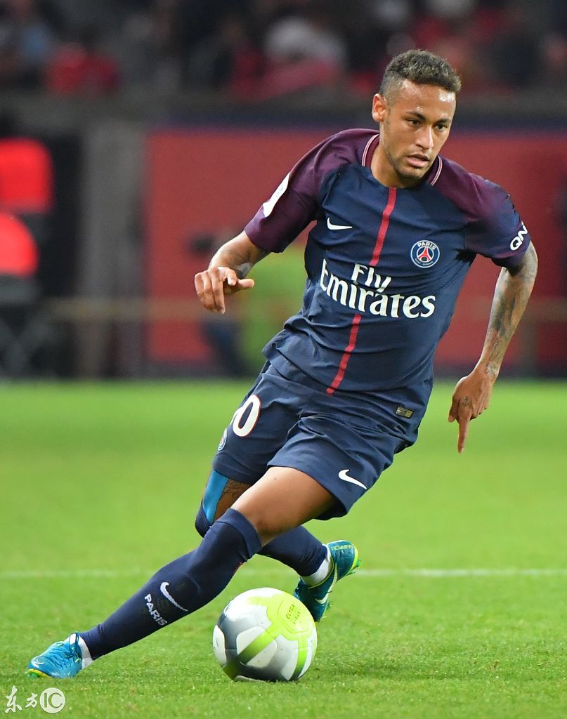 曼联中场组织力再次被质疑（曼联中场调度能力再遭质疑）